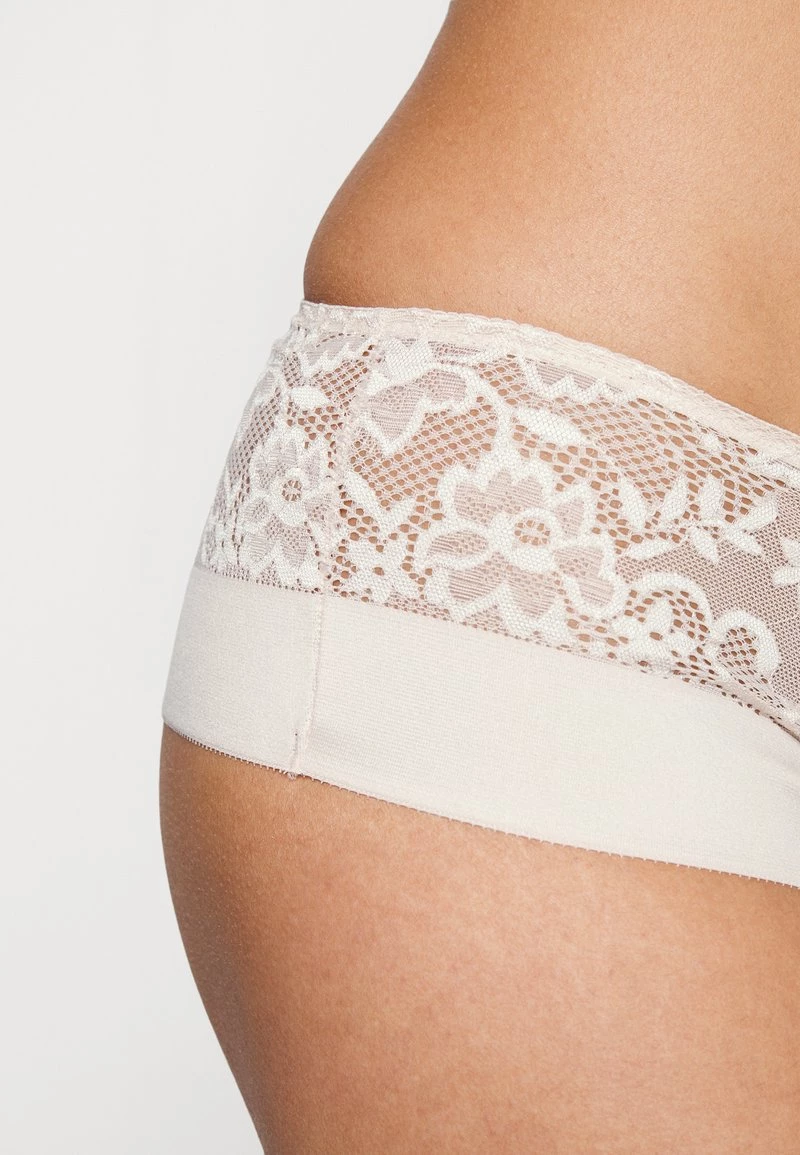 Triumph Femme VIVID SPOTLIGHT MAXI Lingerie Sculptante Cameo Beige – Image 5