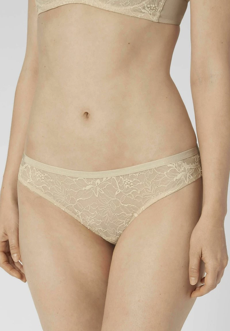 Triumph AMOURETTE CHARM BRAZILIAN Slip Creamy Dream Femme