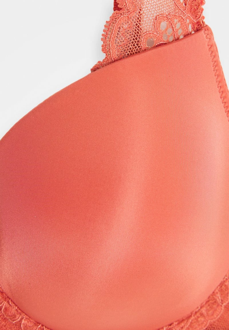 Triumph AMOURETTE SPOTLIGHT Soutien Gorge Invisible Chili Femme – Image 3