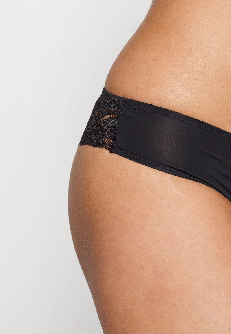 Triumph Femme LOVELY MICRO BRAZILIAN String Black – Image 5