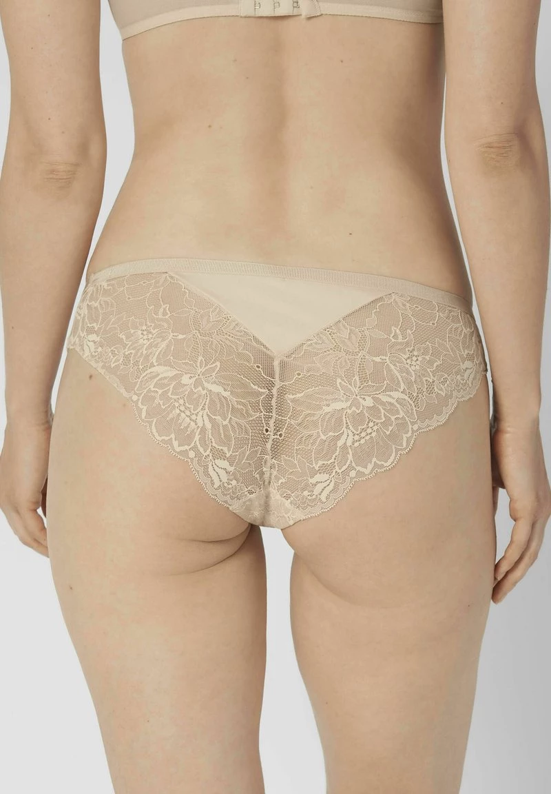 Triumph AMOURETTE CHARM BRAZILIAN Slip Creamy Dream Femme – Image 3