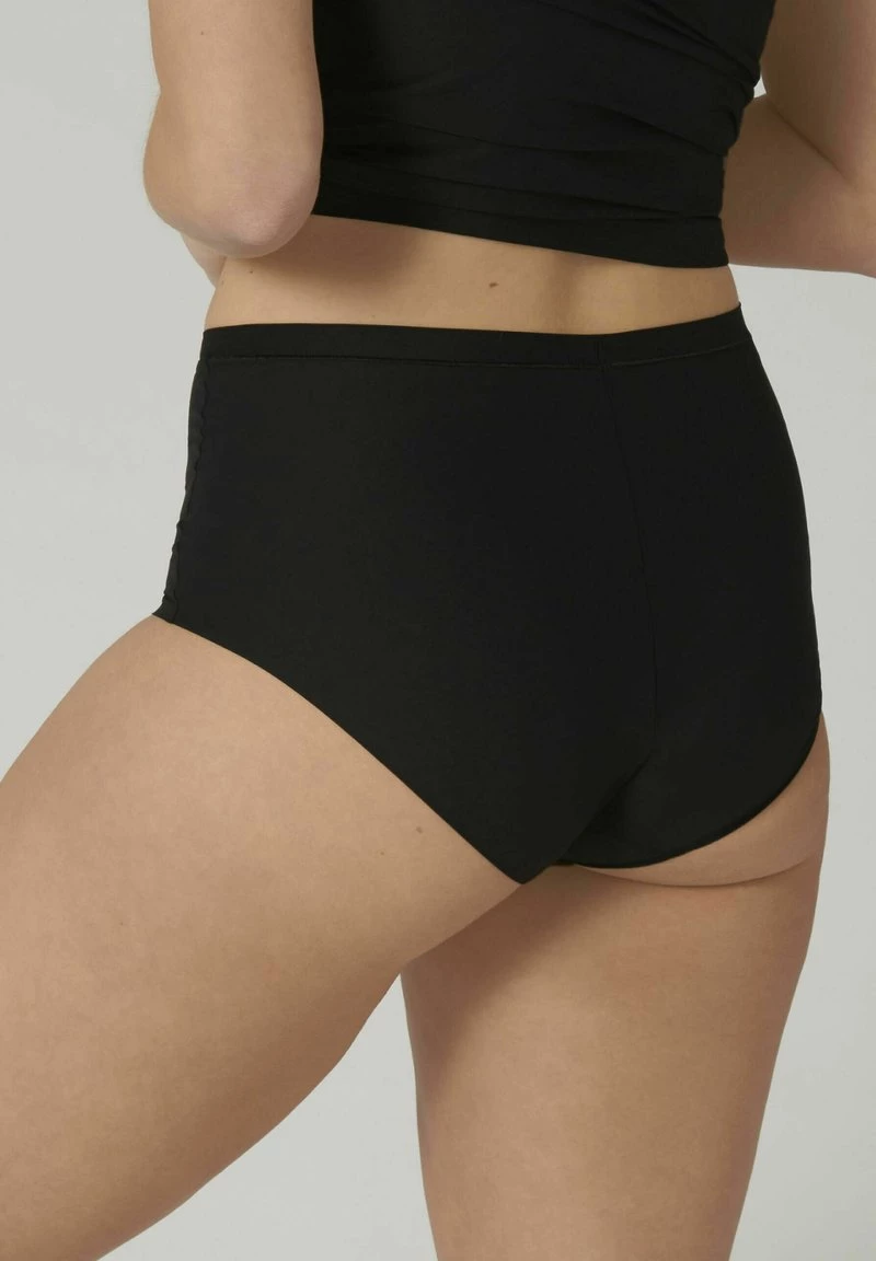 Triumph SMART MICRO Shorty Black Femme – Image 3